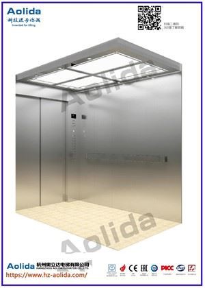 Velký nemocniční lůžkový výtah